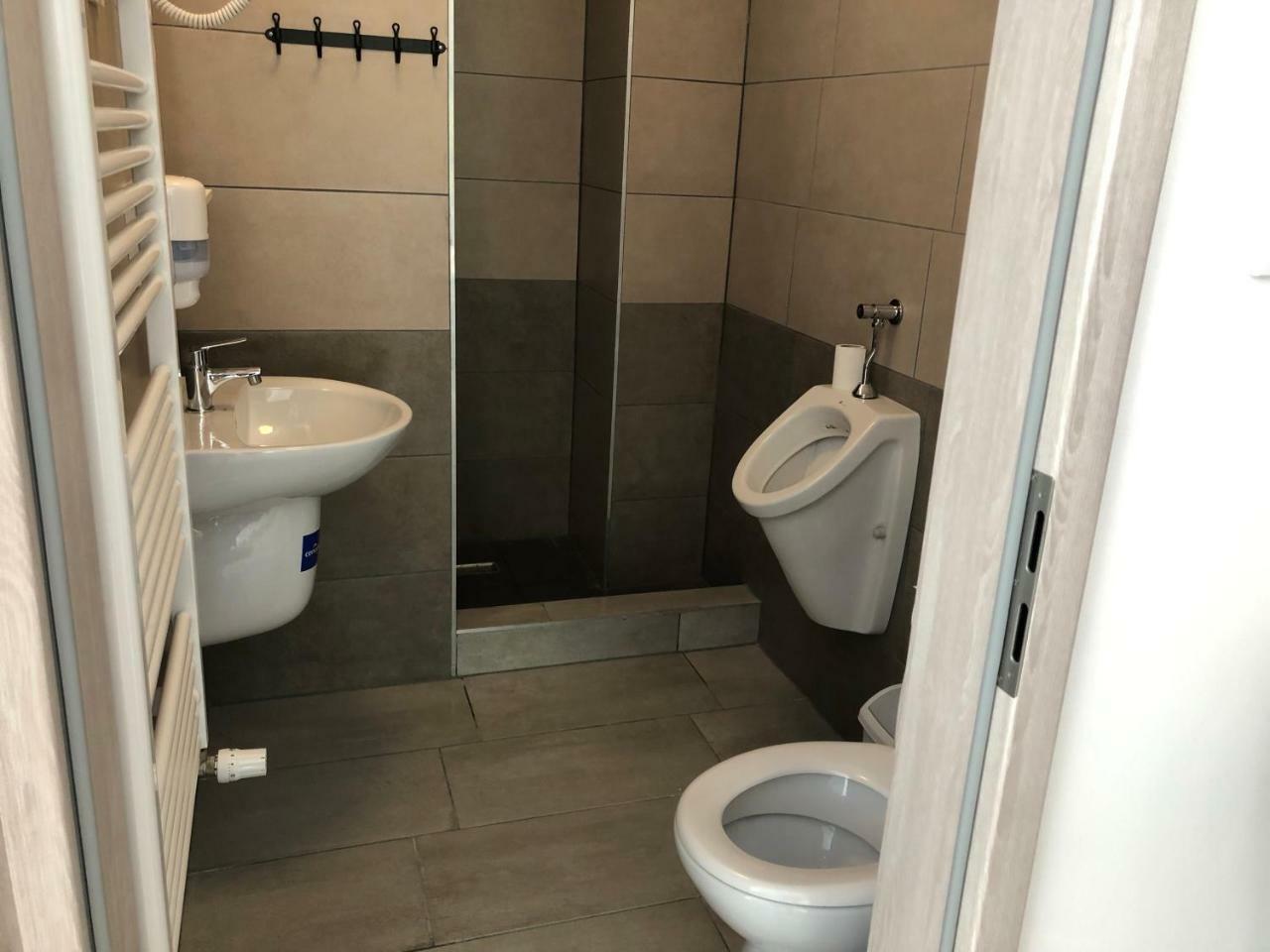 Juno Apartman Vendégház Miskolc Esterno foto