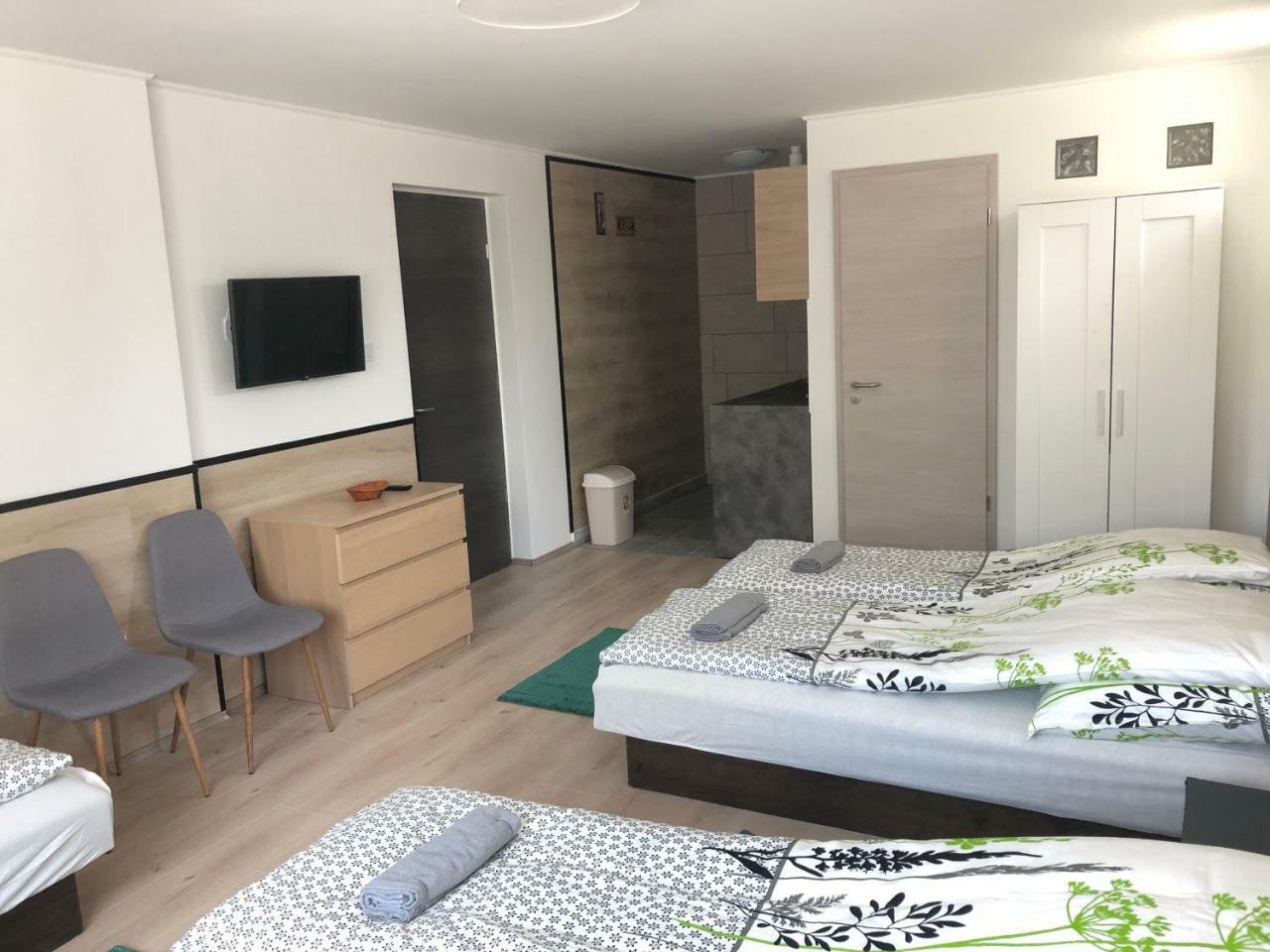 Juno Apartman Vendégház Miskolc Esterno foto
