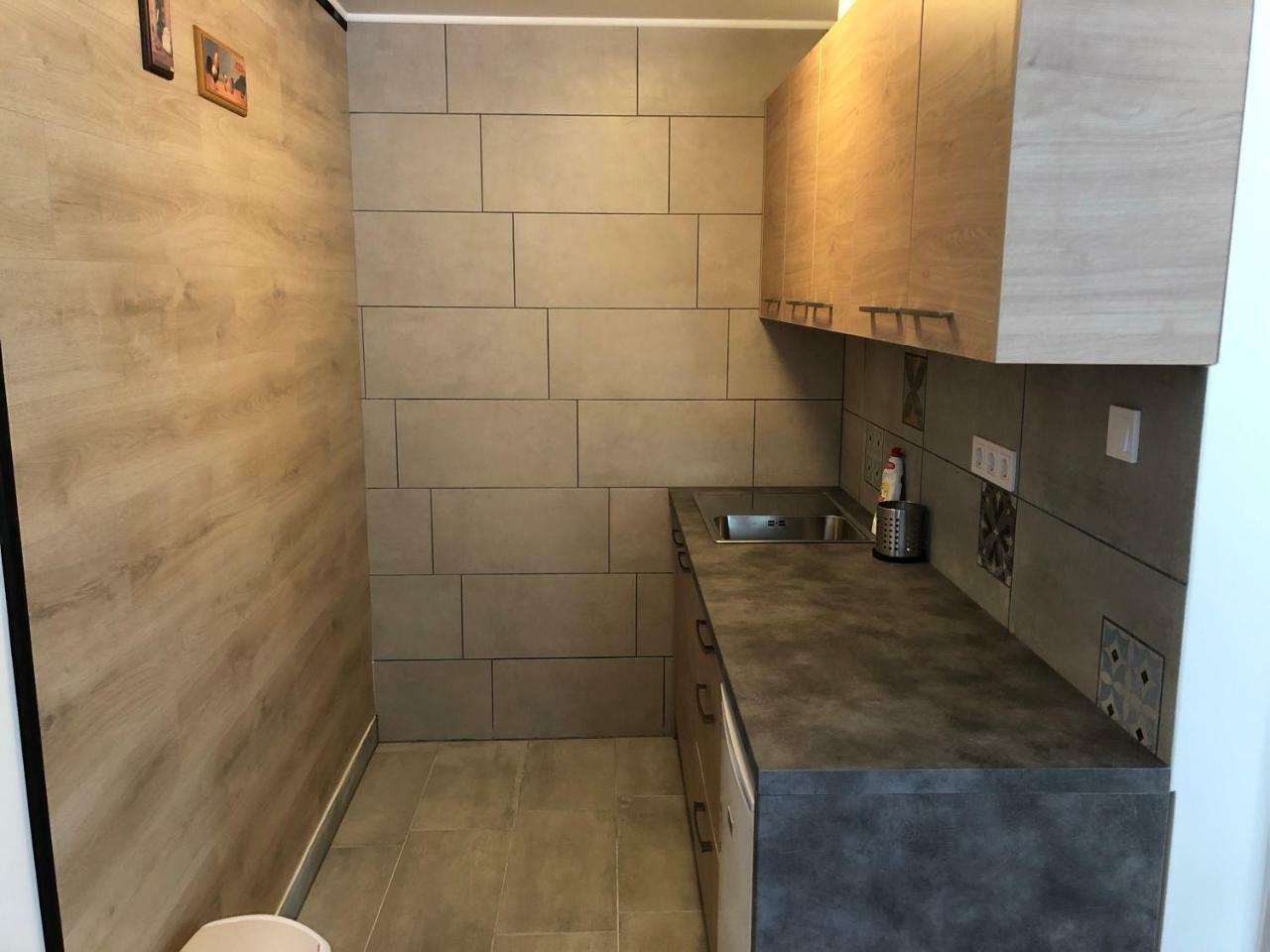 Juno Apartman Vendégház Miskolc Esterno foto