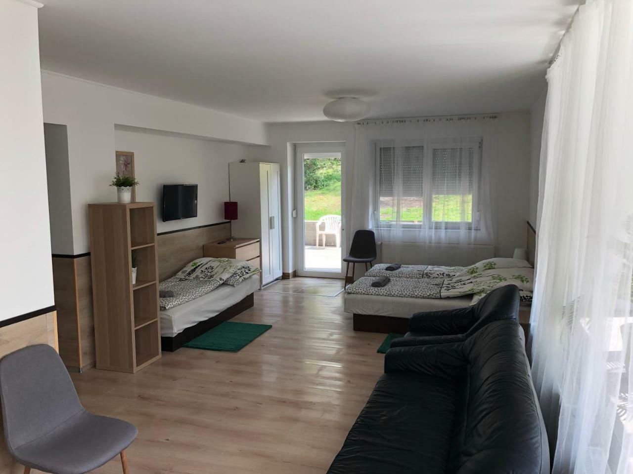 Juno Apartman Vendégház Miskolc Esterno foto