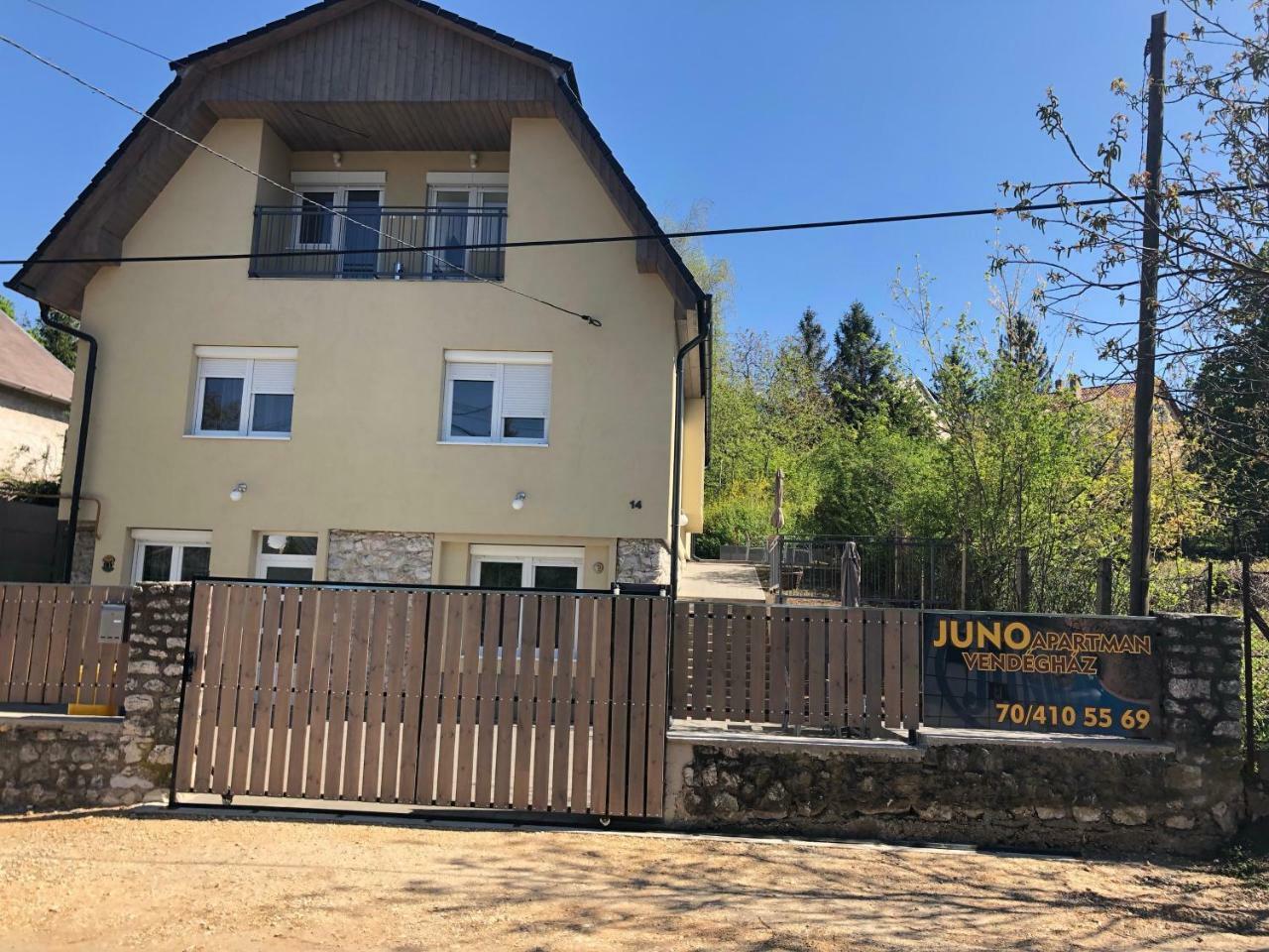 Juno Apartman Vendégház Miskolc Esterno foto